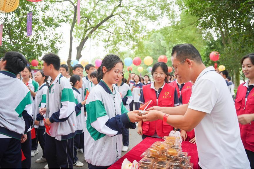 孔子中学篮球冠军_沈阳三十一中学篮球冠军_牌头中学全国篮球冠军