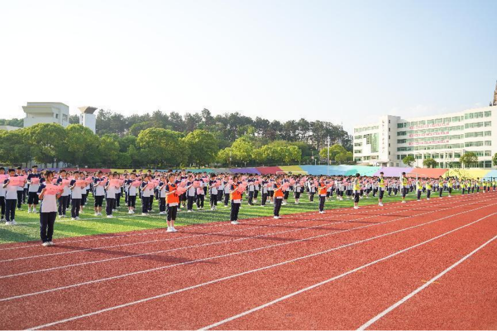 牌头中学全国篮球冠军_沈阳三十一中学篮球冠军_孔子中学篮球冠军